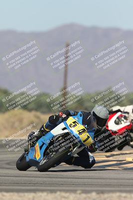 media/Oct-13-2025-Moto Forza (Mon) [[a66d839500]]/2-A Group/Session 3 (Turn 16)/
